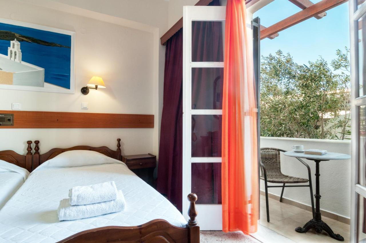 Holiday Beach Resort Santorini Perissa  Exterior photo