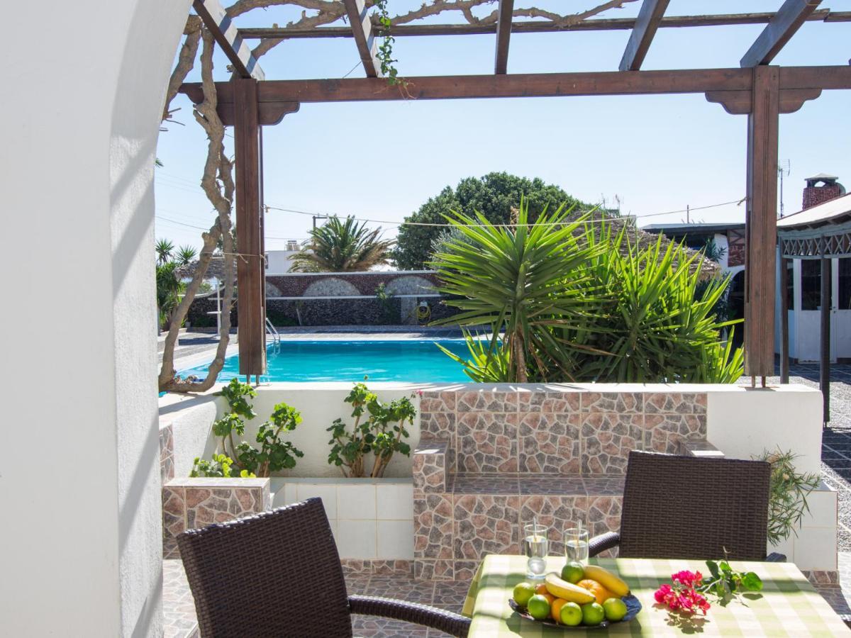 Holiday Beach Resort Santorini Perissa  Exterior photo
